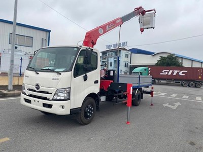 Hino XZU730 găn cẩu unic 346